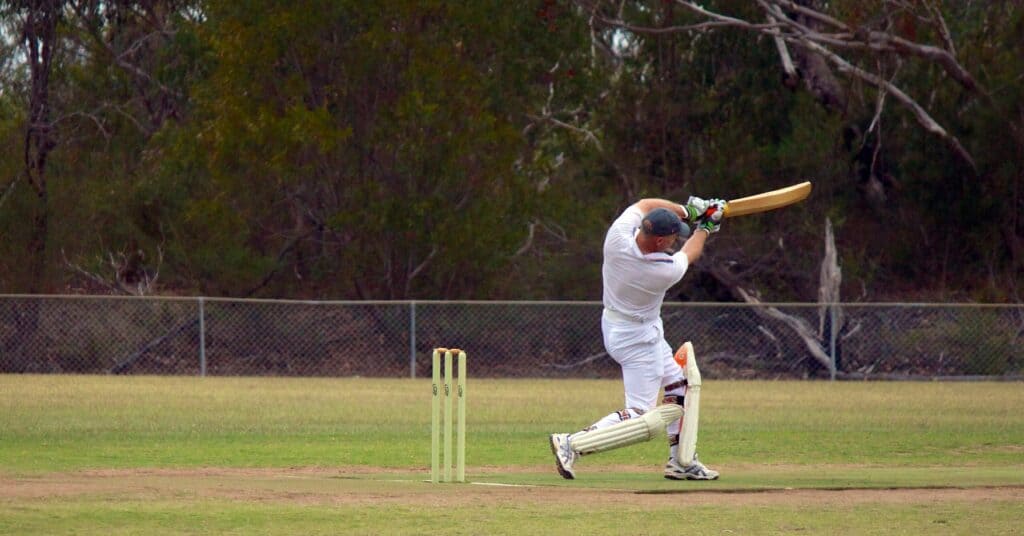 Michael McGregor drives for 4, Mt Ku-ring-ai