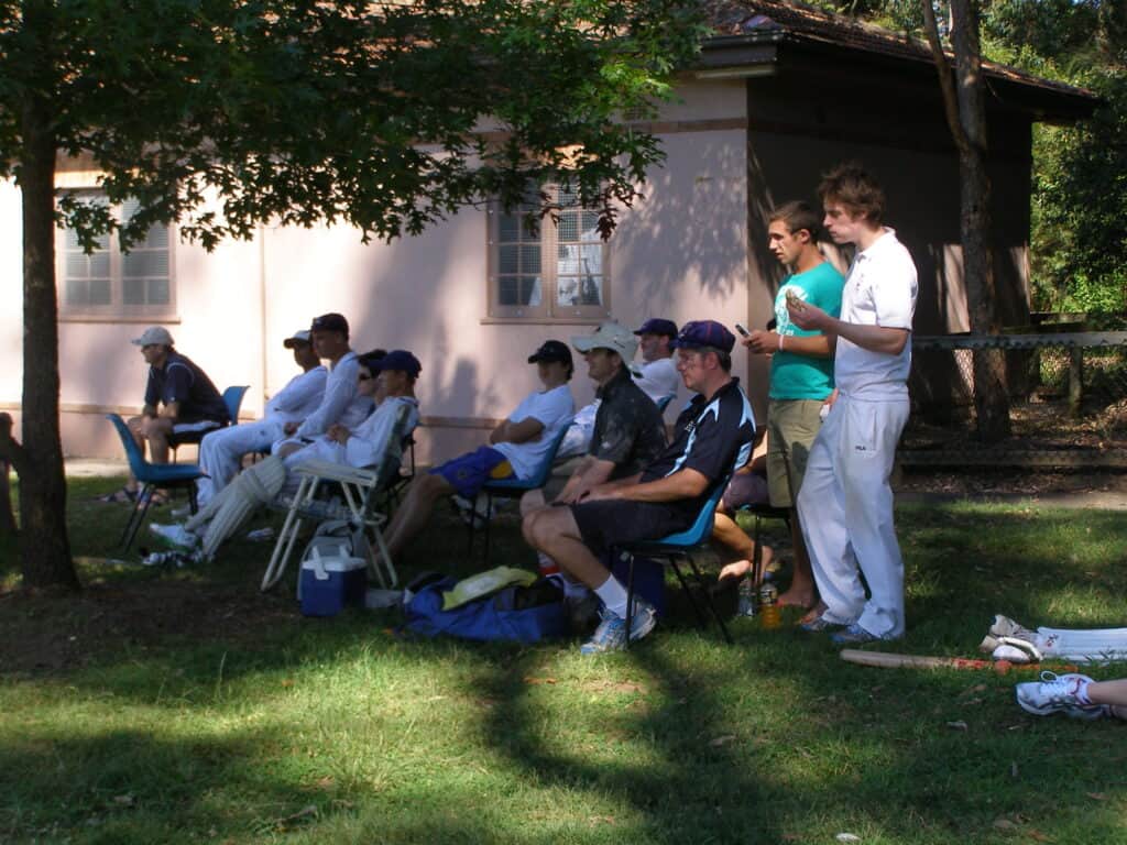 Support-squad-at-Turramurra-Oval
