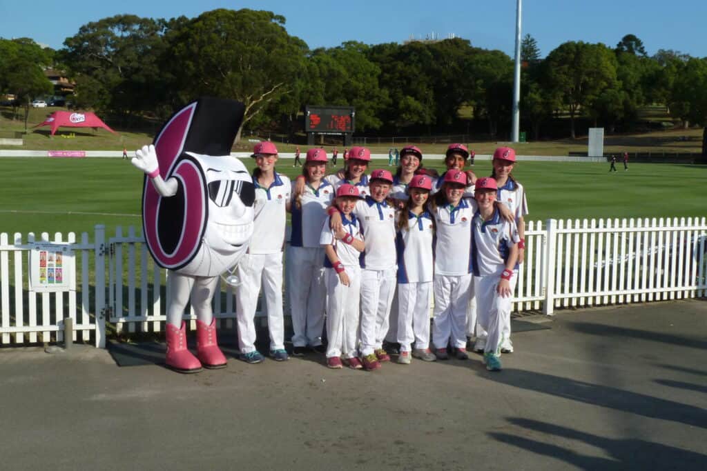 Wbbl Sixers Girls Guard Of Honour Scaled 1.jpg