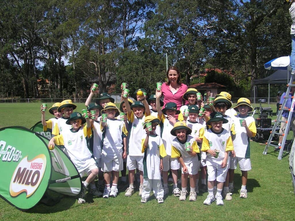 Our Kanga children at the Milo TV ad shoot with Netball star Liz Ellis - Turramurra Oval on 19 October 2004.