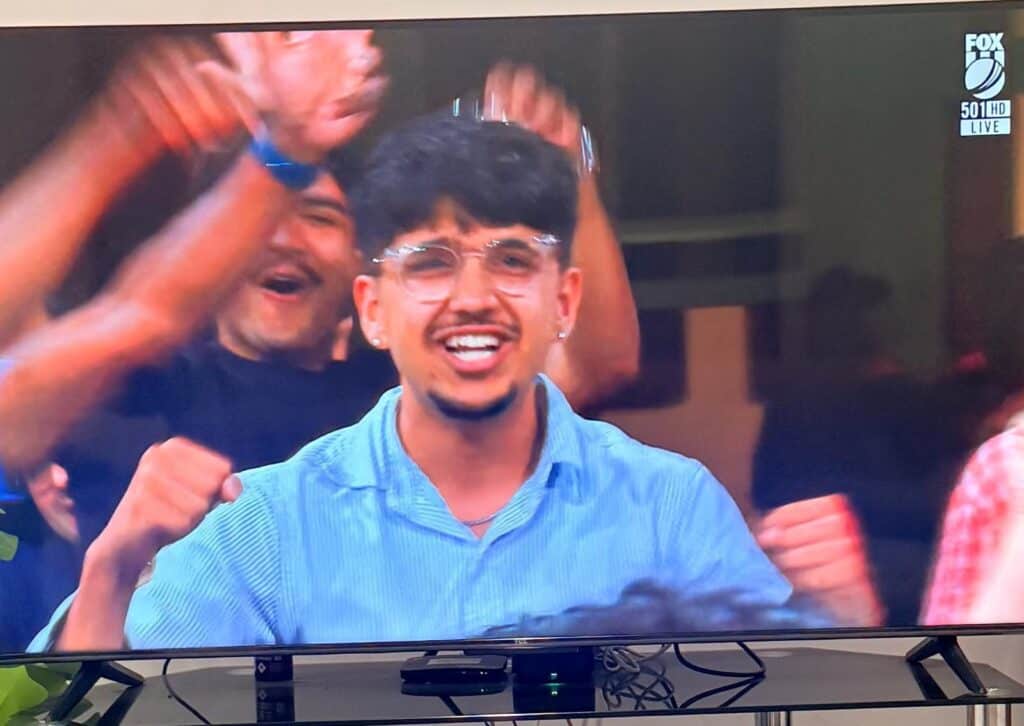 Meet Vyas - SCG - BBL- crowd catch off Jack Edwards - 17122025