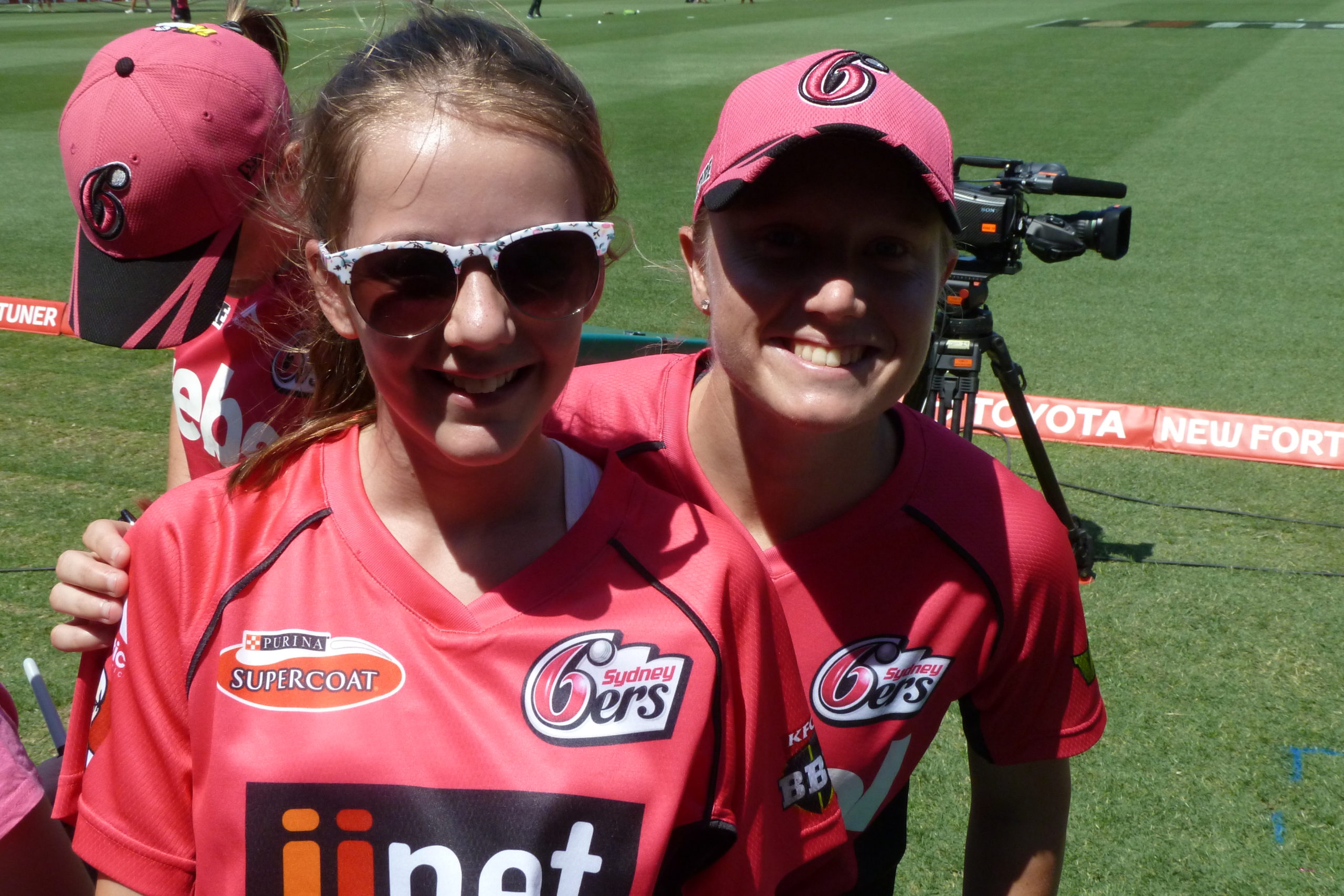 Danielle Chivers (Girls Under 12 White) with Alyssa Healey at the SCG during a Sixers game - 2 January 2016.