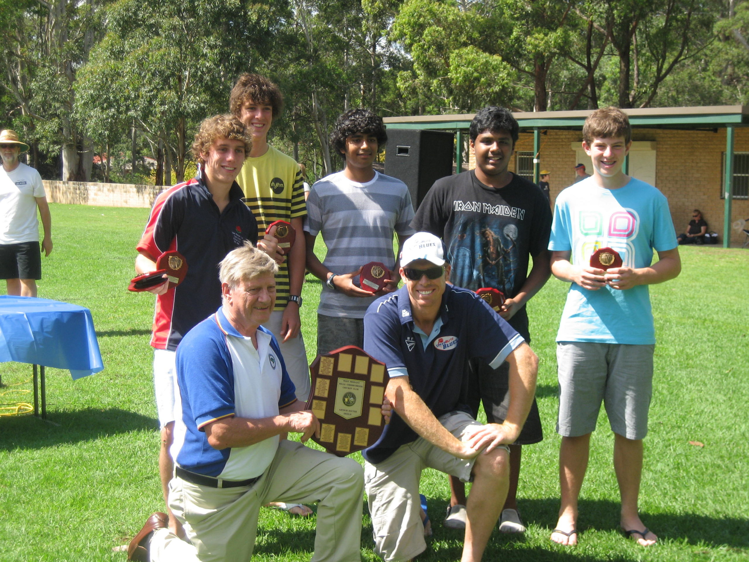 Our Kanga now U16 graduates with Arthur Souter and Dom Thornley @ Campbell Park March 2009